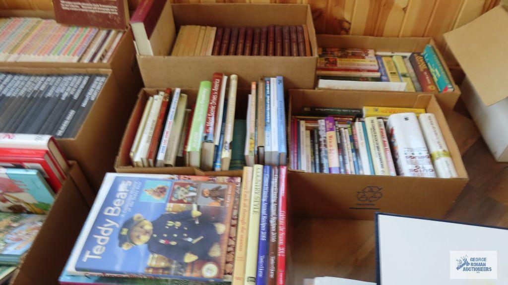 Five boxes of leisure reading books