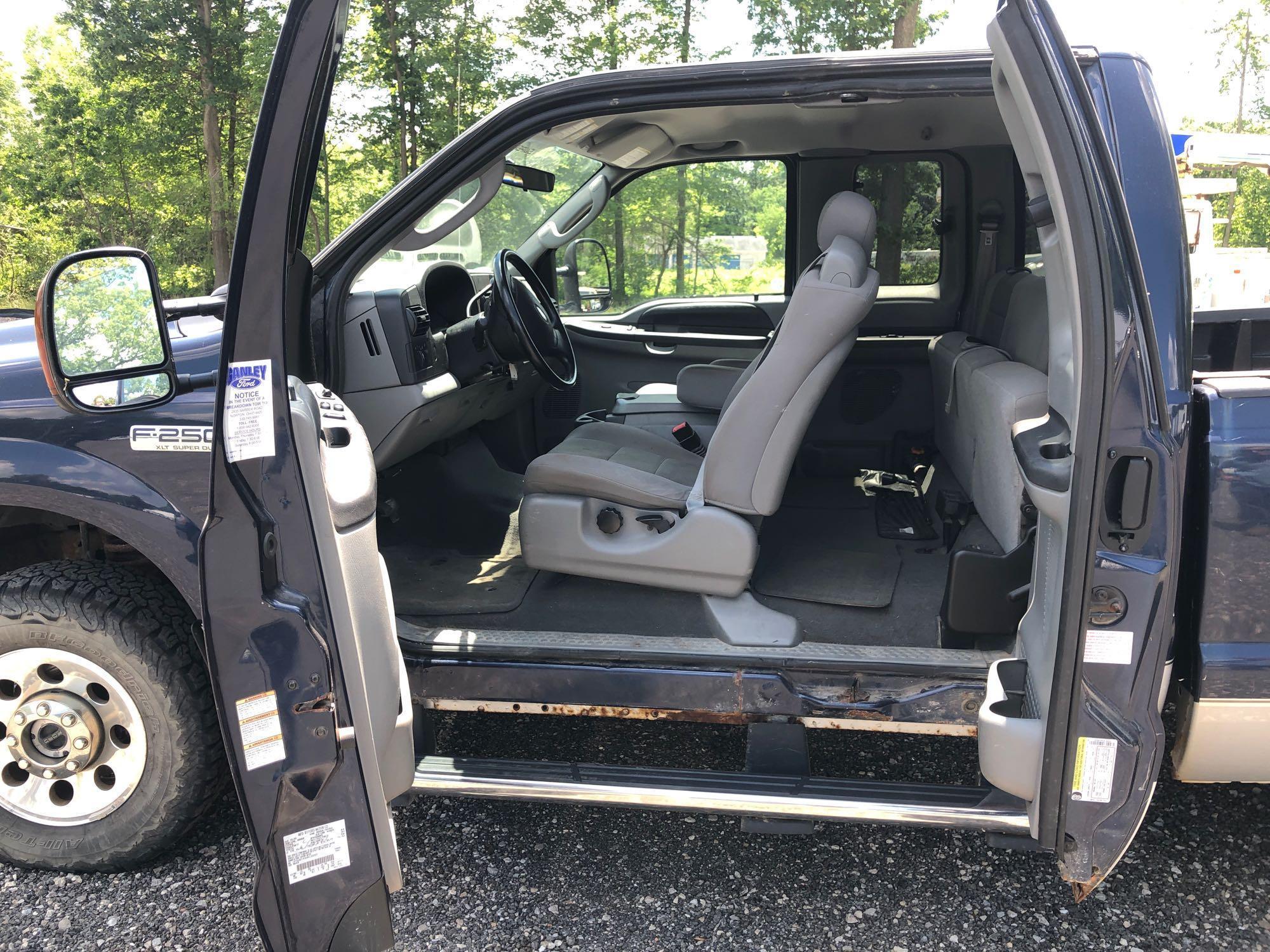 2005 Ford F-250 XLT Super Duty 4x4