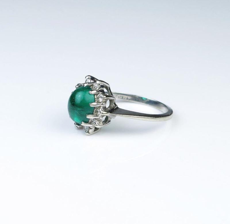 Elegant Colombian Emerald Estate Ring