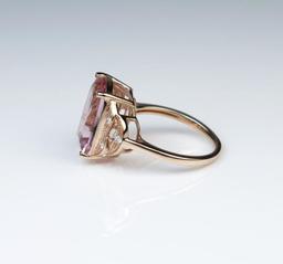 Sophisticated Morganite & Diamond Ring