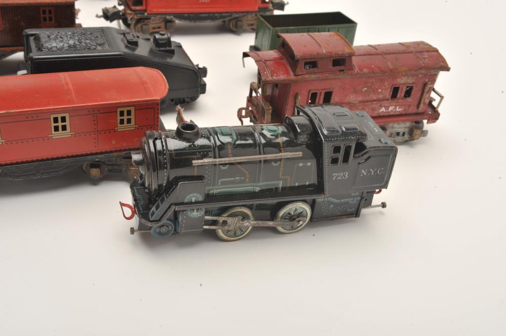 17FU-24 TIN TRAINS 1930-1940 LIONEL/AMER. FLYER