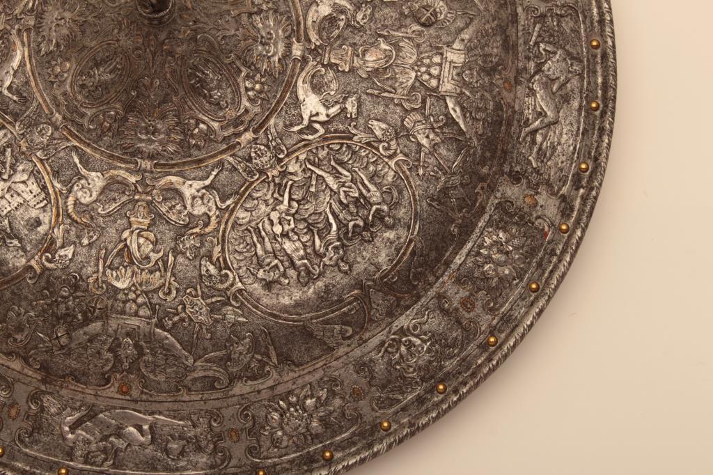 18KL-2 ORNATE SHIELD