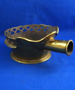 Oriental pan iron, decorative edging around top, Ht 4", 9" long