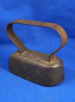 French polishing iron, "PAT APPD FOR" on base, grooved sole, Ht 4 1/2", 4 1/2" long