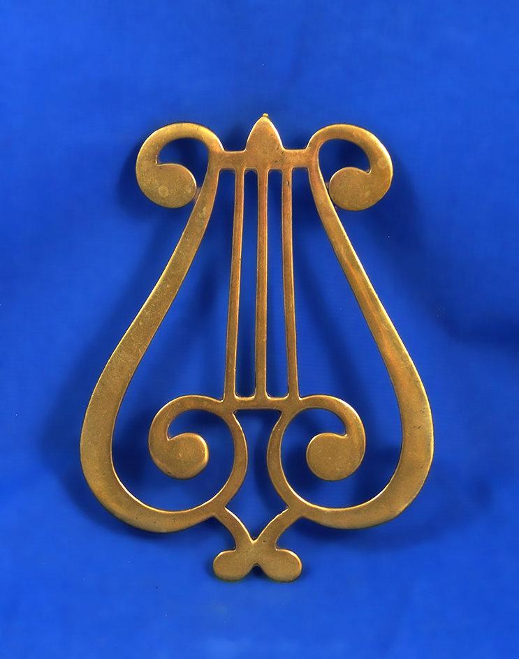 Trivet, brass, 5 1/2" long