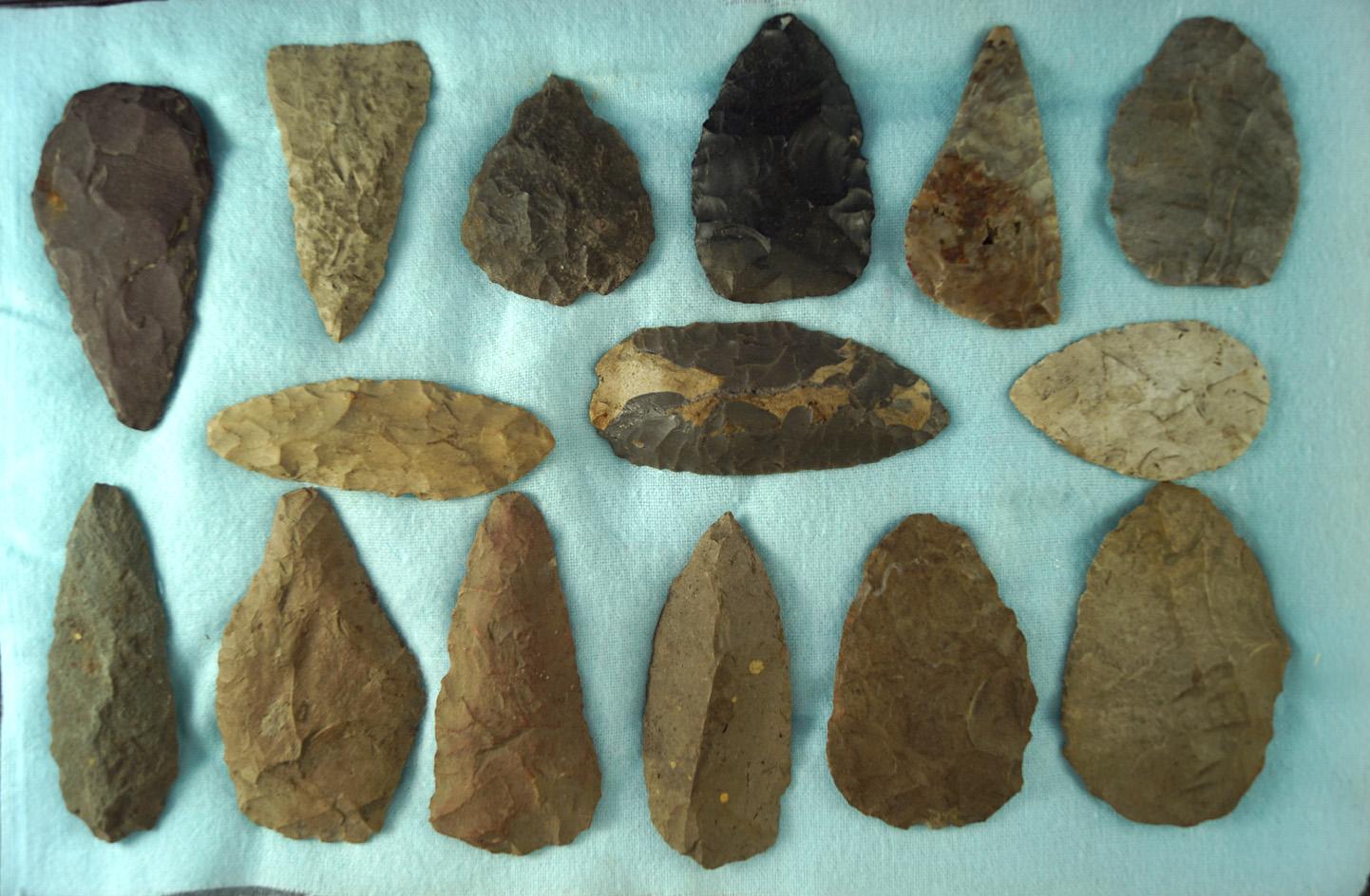 Set of 15 flint Knives And Blades found in Michigan, largest is 3". Ex. Phil Waigel collection.