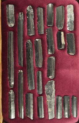 Excellent set of 23 Obsidian Flake/Core Knives, largest is 4 5/8". Found in Mexico.