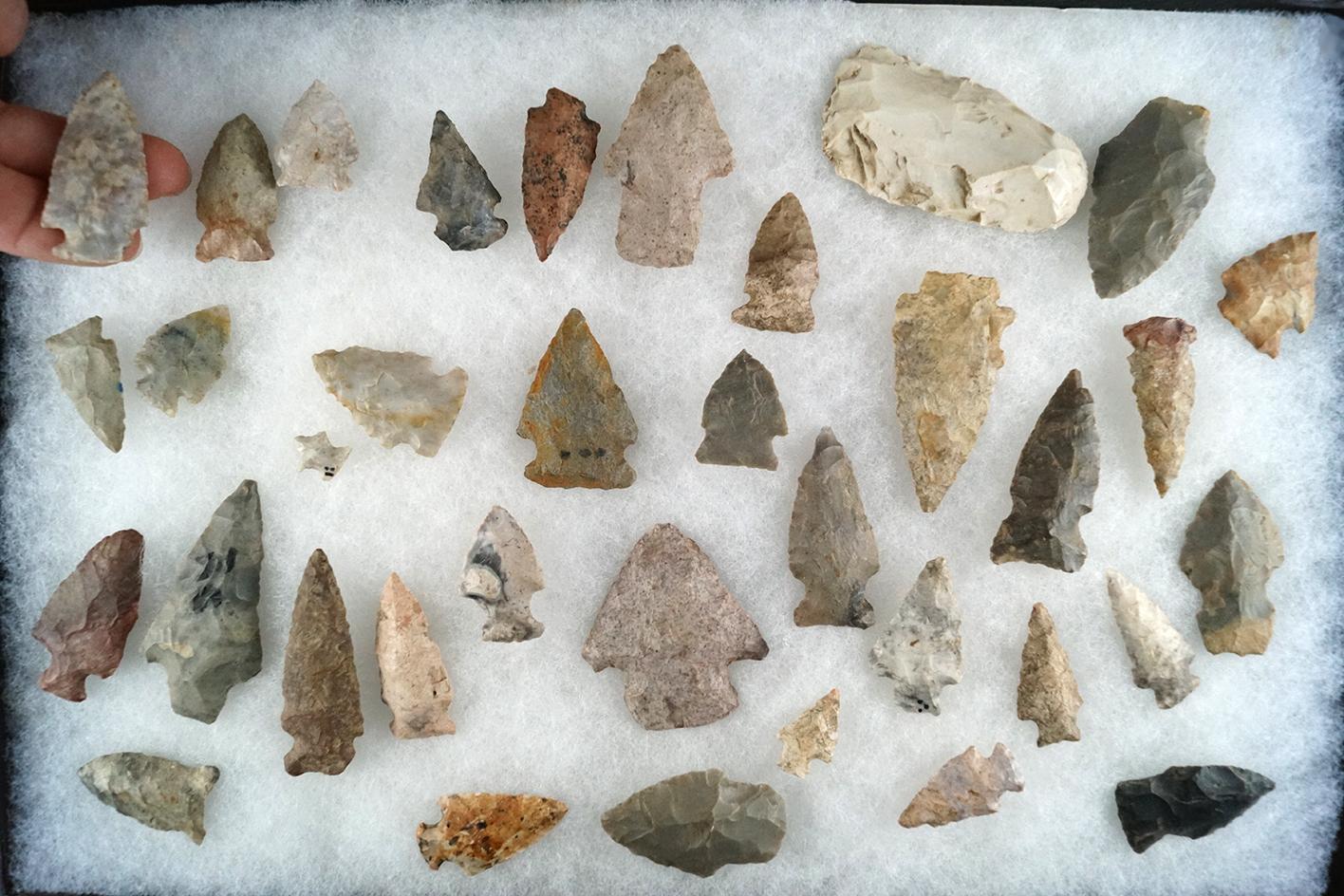 Group of 30+ Assorted Arrowheads. largest is 2 1/4".