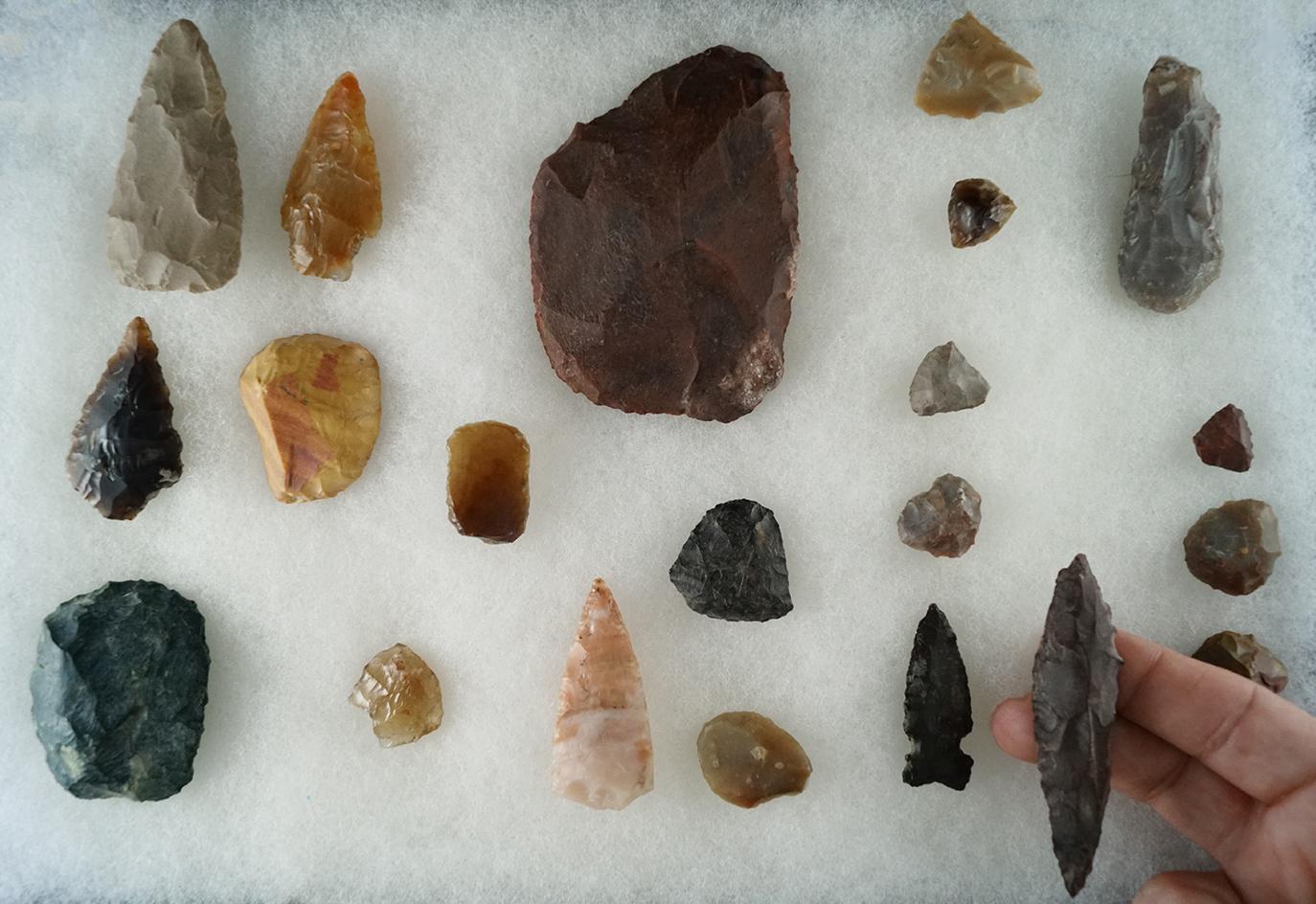 Group of assorted flaked Knives, points, Blades & scrapers. Largest is 3 3/16". Umatilla Co., OR