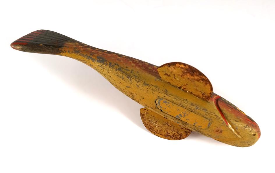 Vintage painted wood and metal 8" long fishing decoy in excellent condition.