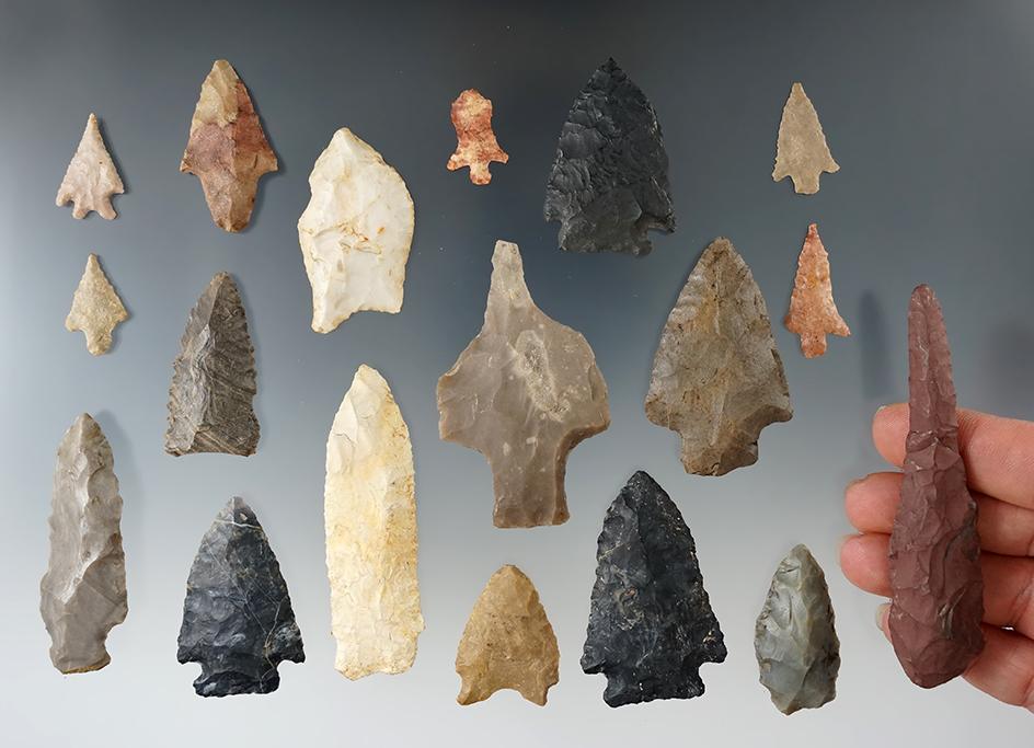 Group of 18 assorted points, a few are damaged, found in various locations of the United States.