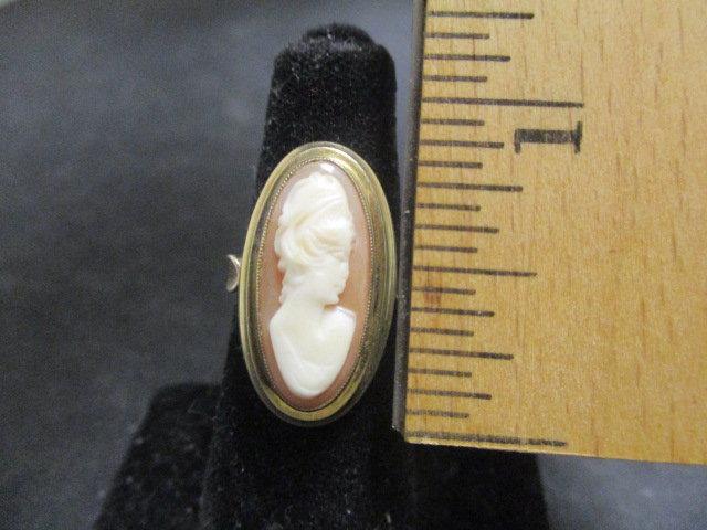 8k Gold Cameo Ring