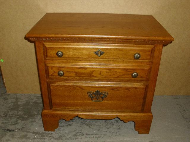 Lexington "Commode" Solid Oak  approx. 25 1/2"W x 24 1/2"H x 16"D - See all photos