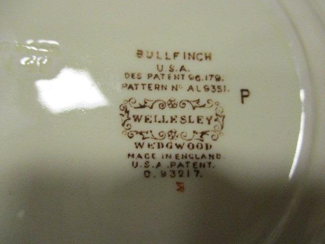 70 Pieces of Wedgewood Wellesley "Bullfinch" Dinnerware