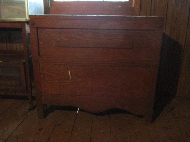 Antique Rustic Cabinet with Lift-up Top and One Drawer