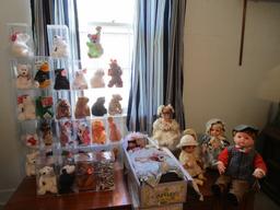 Lot of Beanie Babies in Cases and Collector Dolls