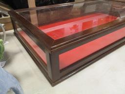 Display Case with Hinged Lid