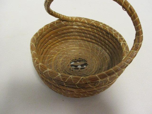 Long Leaf Pine Needle Basket with Walnut in Base