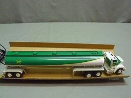 1992 NIB BP Remote Control Toy Tanker Truck