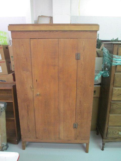 1 Door, 3 Shelf Cupboard Cabinet