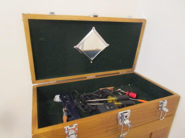 Windsor Design Locking 8 Drawer  Tool Chest and Contents