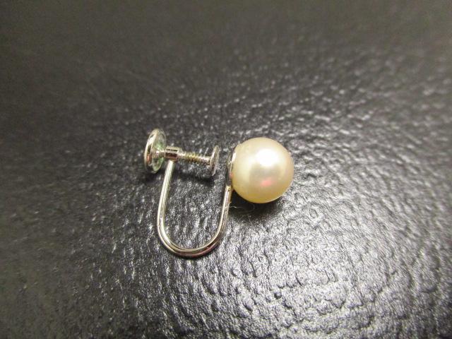 14k White Gold Pearl Screwback Earrings