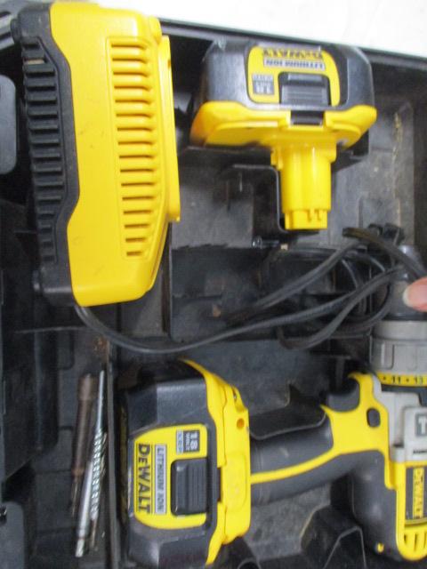 DeWalt 18v Drill, Charger and 2 Batteries in Hard Case