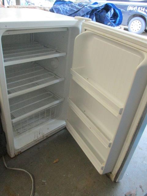 GE Under Counter Refrigerator