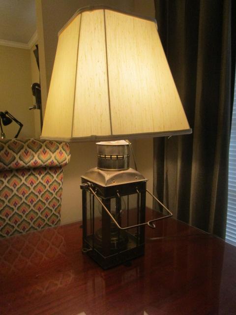 Ship's Captain Style Electric/Kerosene Lamp