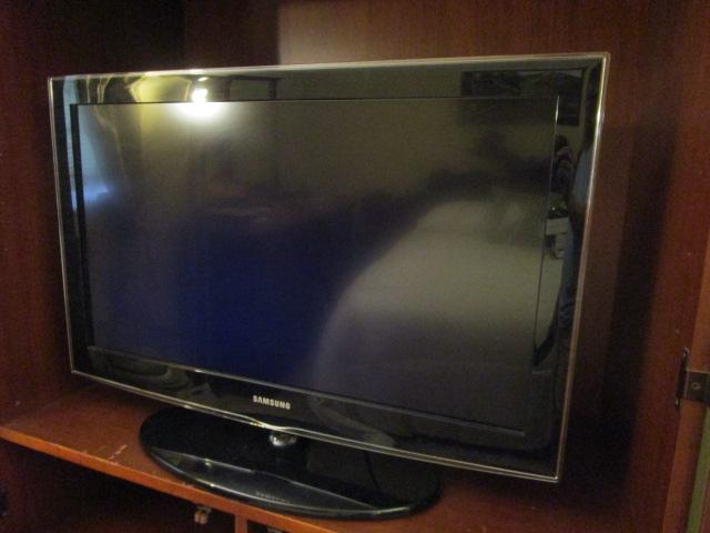 Samsung 36" Flat Screen TV