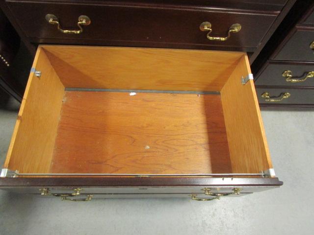 Lateral File Cabinet - 2 Drawers