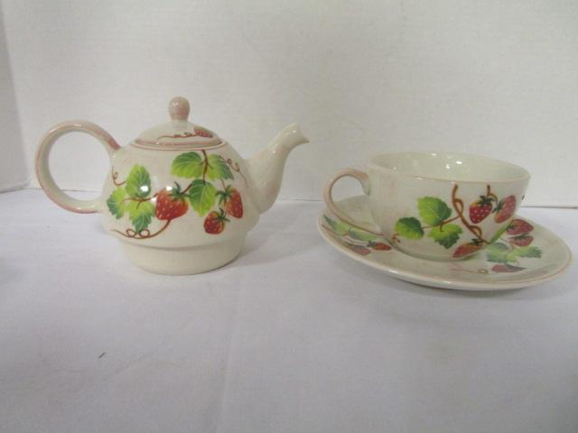 Andrea of Sadek 3 Piece Nesting Teapot Set and Flower Bowl