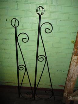 Black Wrought Iron Scrolled Wall Bracket