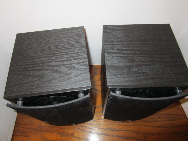 Pair of Polk Audio T15 Black Speakers