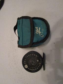 TR1 Fly Fishing Reel in Bag, Billy Pate Bonefish F27 Reel in Carry Bag, Two Cloth Rod Bags,