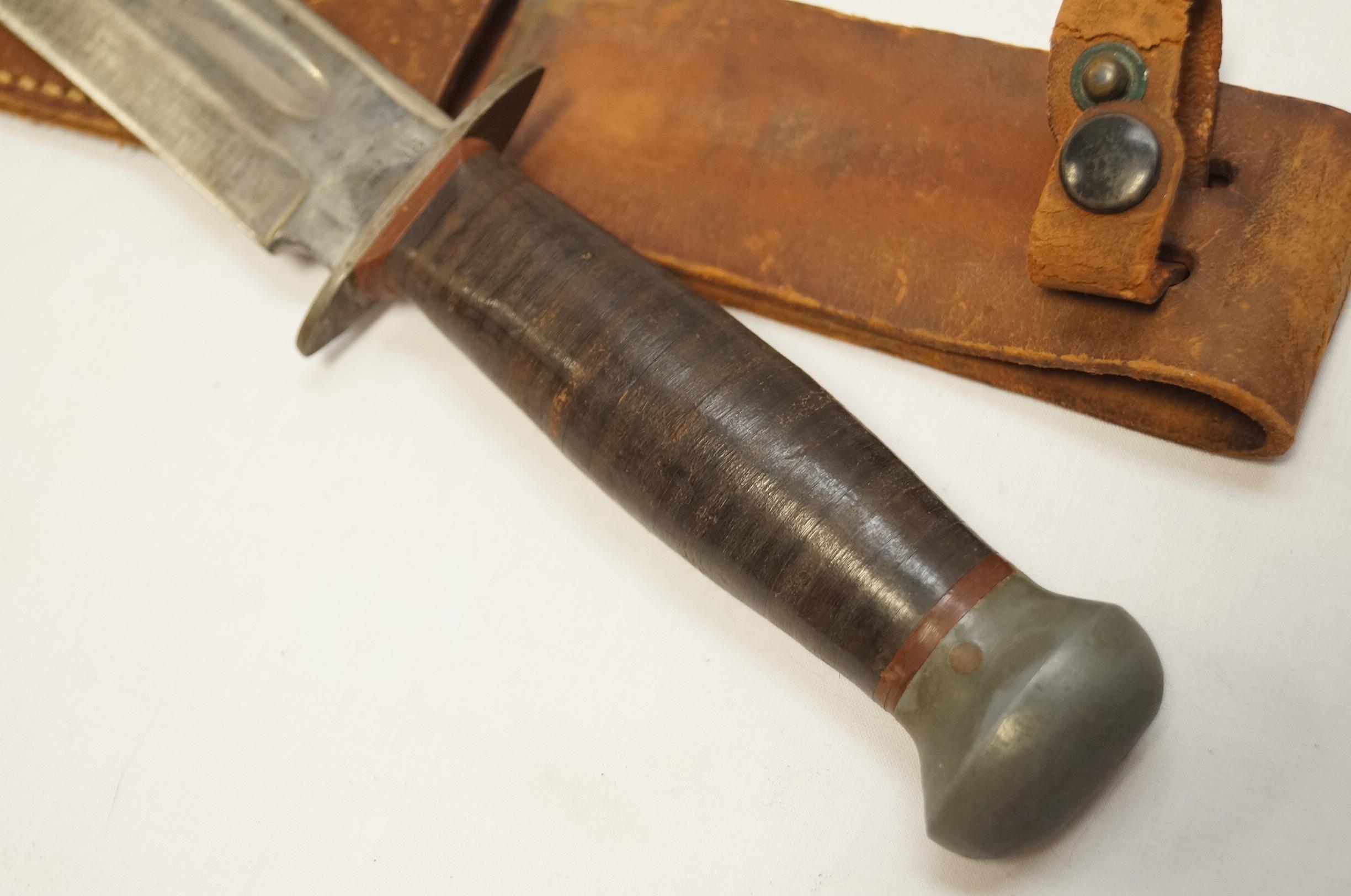 WWII Fighting Knife w/ Scabbard - RH PAL 36