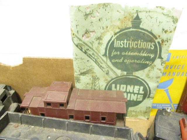 Vintage Lionel "O" Gauge Track, Controller Four Cars and Instructions