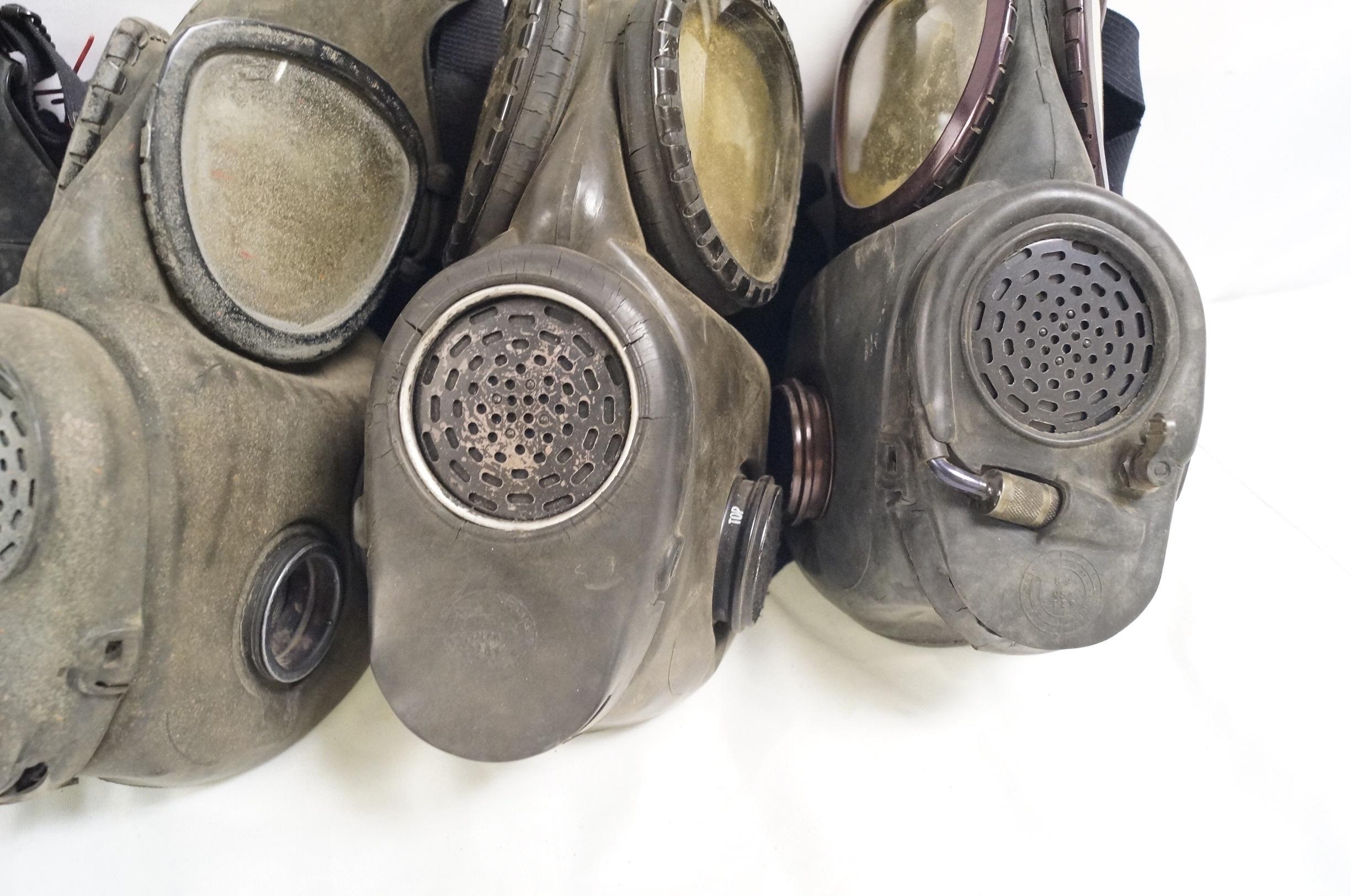 3 US M17 and 2 M17A1 & A2 Gas Masks