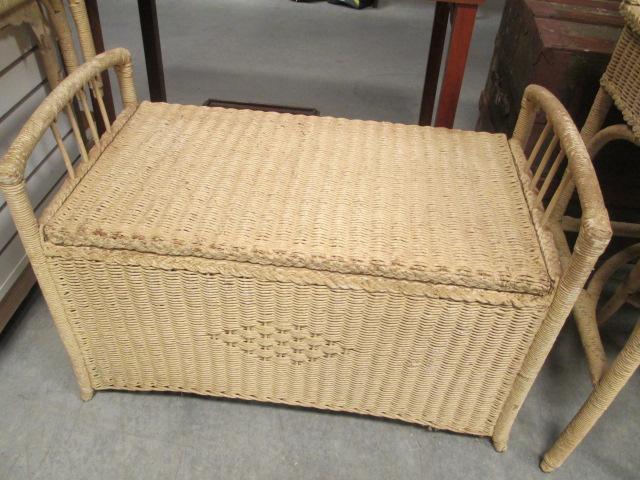 Vintage Wicker Cedar Lined Blanket Chest/Bench