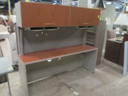 Cubicle Desk w/Top Cabinet