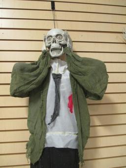 Shocked Skeleton Hanging Halloween Decoration