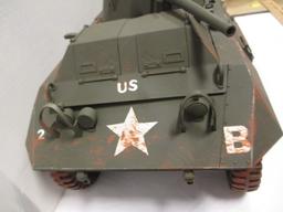 2000 Hasbro US  B2 War Tank with 1996 Hasbro G.I. Joe Action Figure Dressed