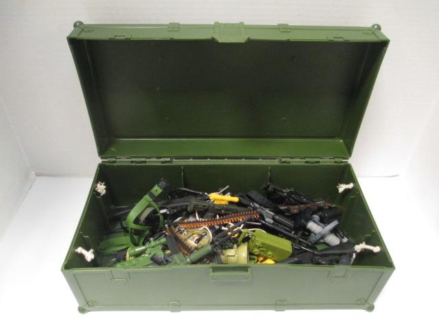 1997 Hasbro G.I. Joe Footlocker with Rifle/Weapon Accessories