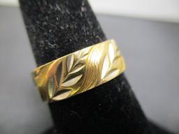 14k Gold Etched Band Ring