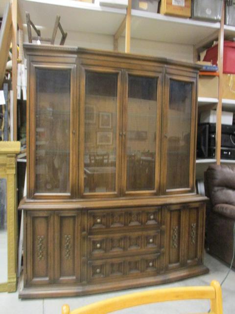 2 Piece Bow Front China Cabinet
