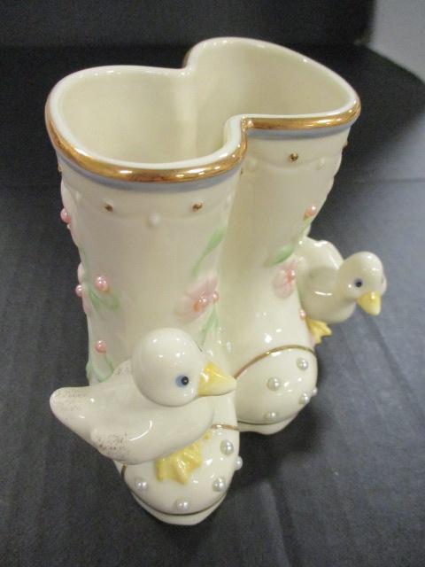 Lenox Petals & Pearls Duck Bud Vase