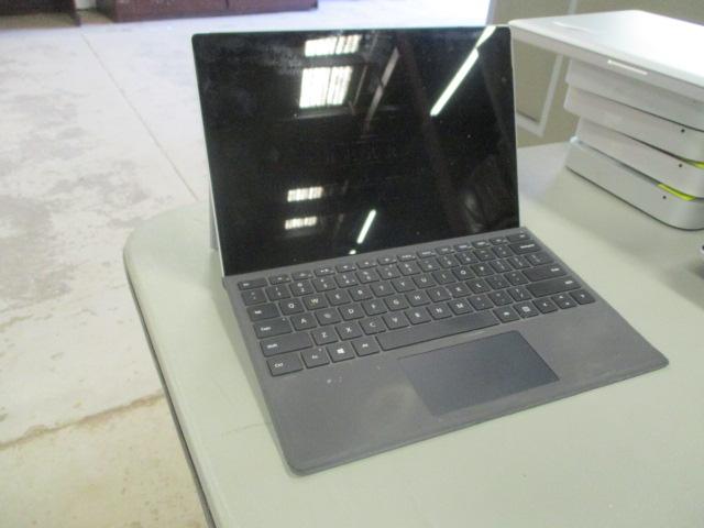 Microsoft 256GB Model 1724 Tablet