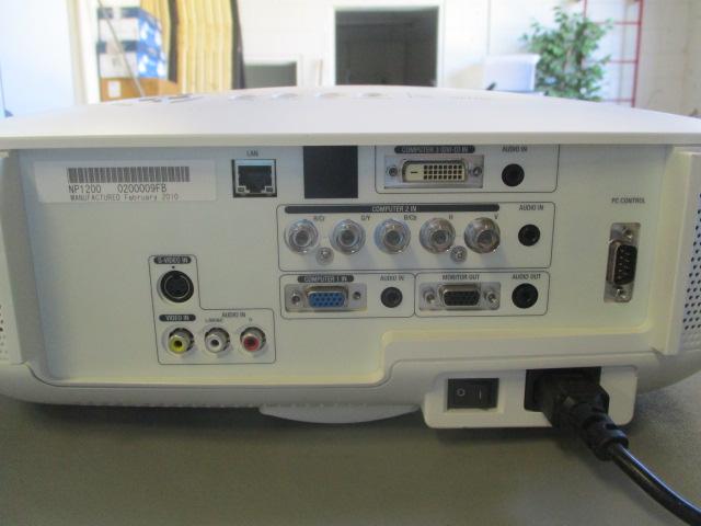 NEC NP1200 Projector