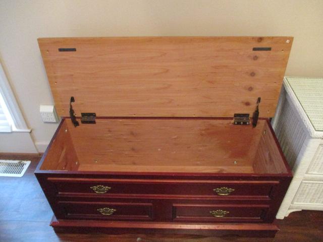 Wood Cedar Lined Blanket Chest Bench