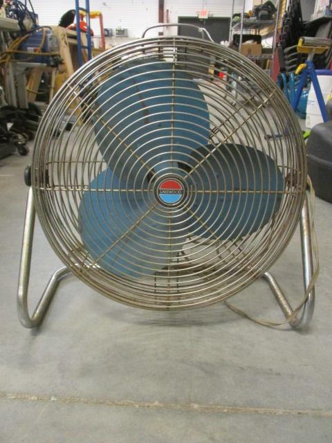 Lakewood Metal Blade Floor Fan